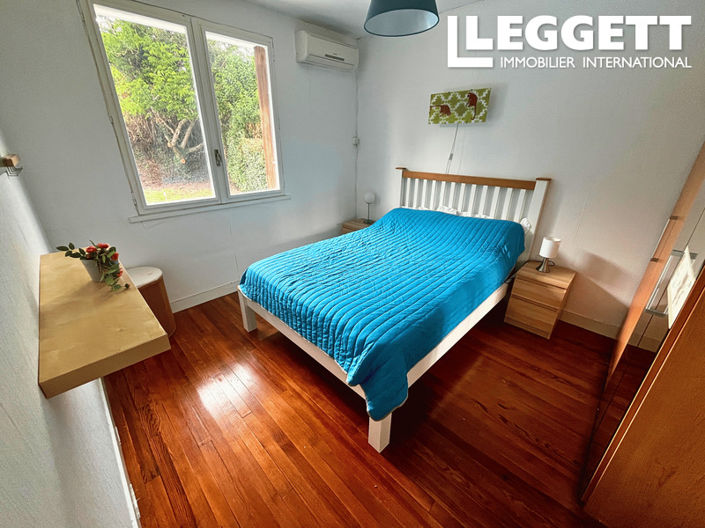 Image No.8-3 Bed House for sale