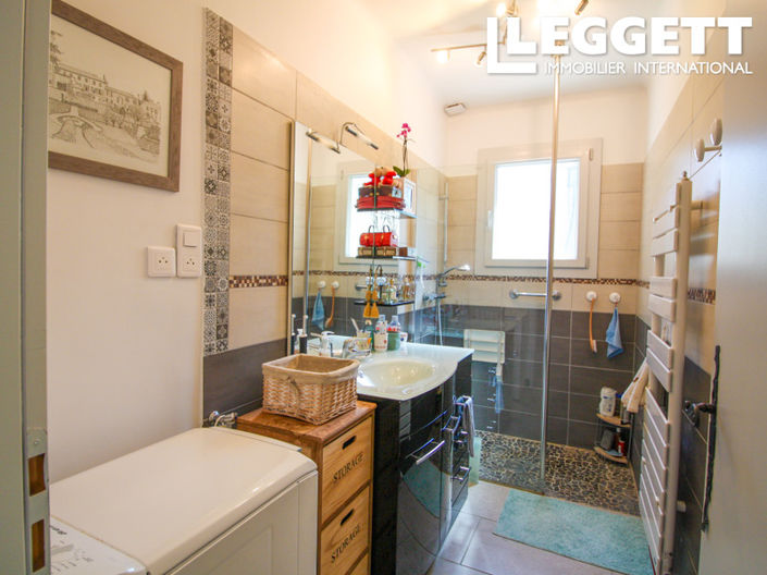 Image No.10-2 Bed House for sale