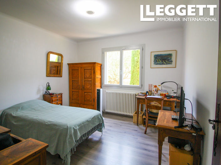 Image No.8-2 Bed House for sale