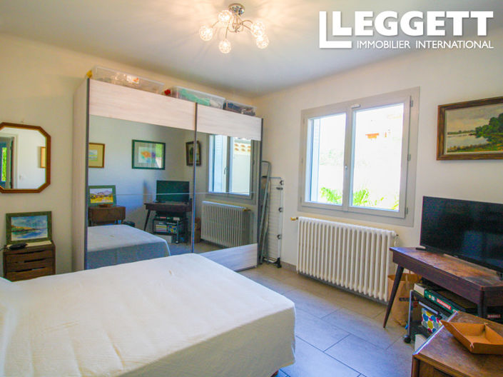 Image No.9-2 Bed House for sale