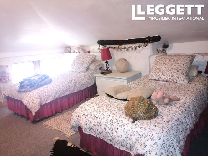 Image No.6-4 Bed House for sale