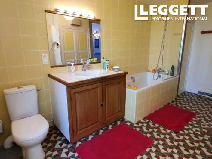 Image No.9-5 Bed House for sale