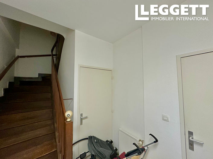 Image No.9-6 Bed House for sale