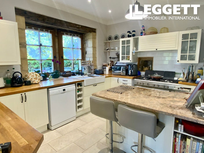 Image No.5-7 Bed House for sale