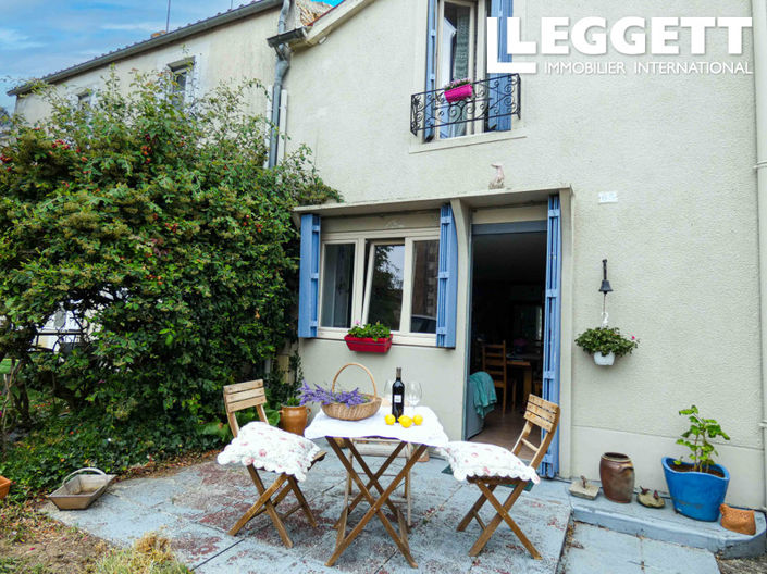 Image No.1-4 Bed House for sale