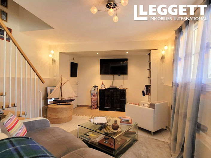 Image No.7-2 Bed House for sale