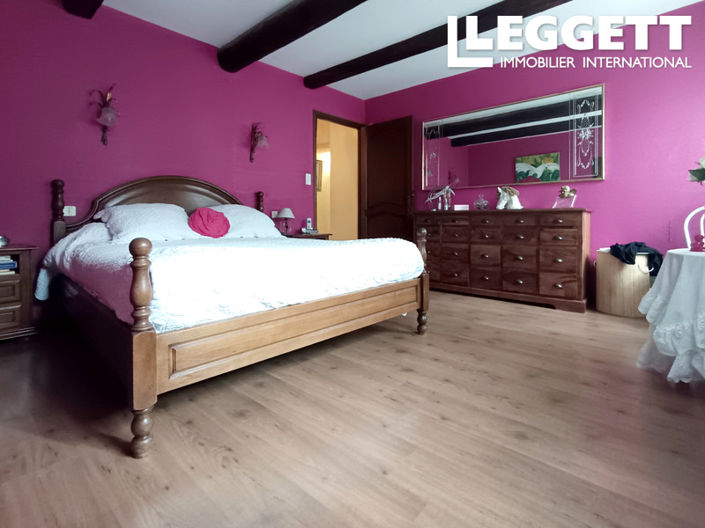 Image No.9-4 Bed House for sale