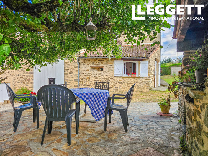 Image No.2-4 Bed House for sale