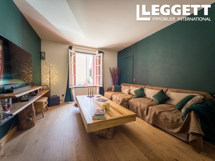 Image No.6-6 Bed House for sale