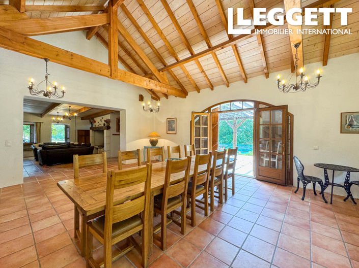 Image No.4-5 Bed House for sale