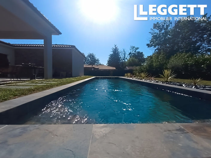 Image No.1-4 Bed House for sale