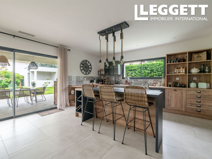 Image No.5-4 Bed House for sale