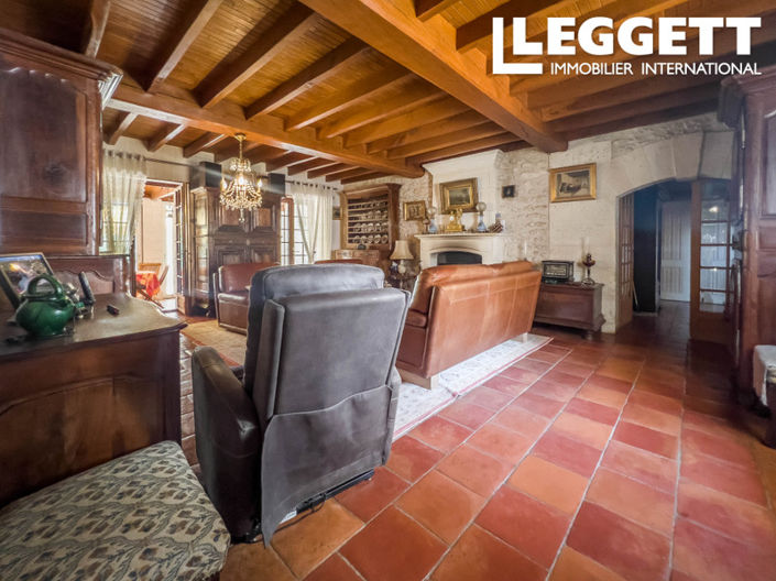 Image No.9-7 Bed House for sale