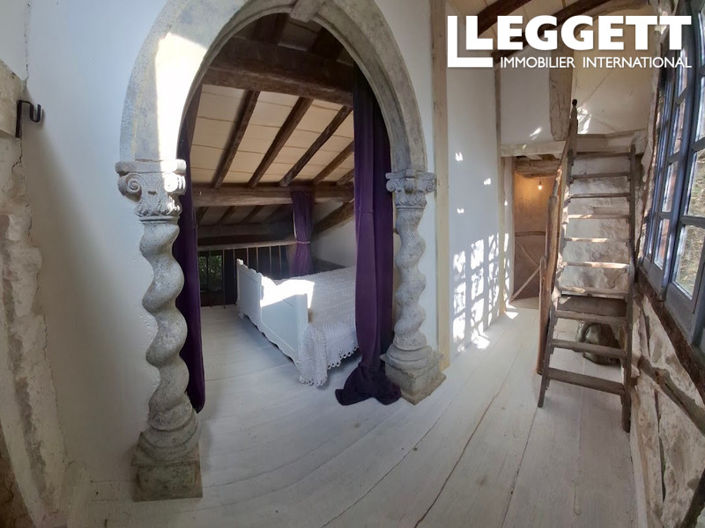 Image No.4-5 Bed House for sale