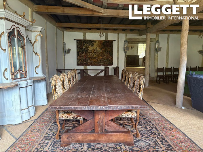 Image No.8-5 Bed House for sale