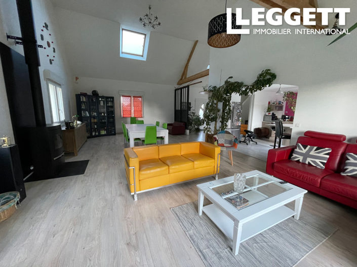 Image No.6-3 Bed House for sale