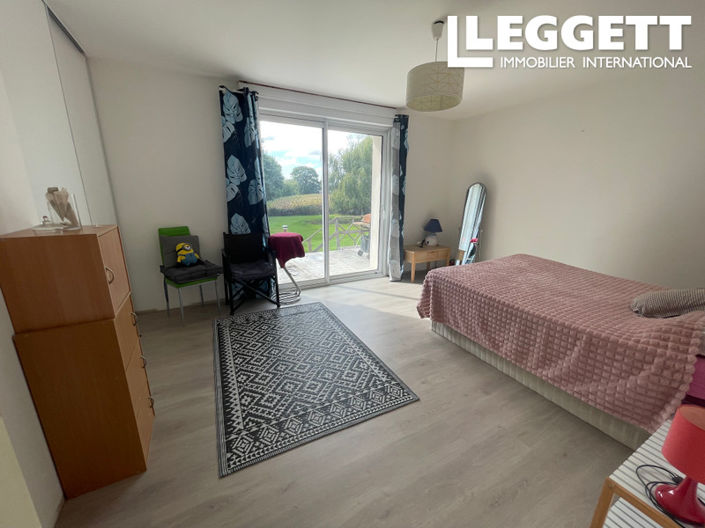 Image No.7-3 Bed House for sale