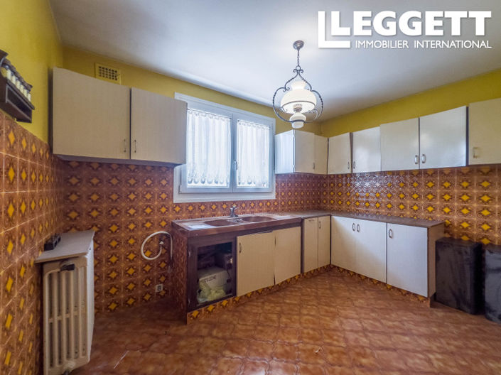 Image No.10-3 Bed House for sale