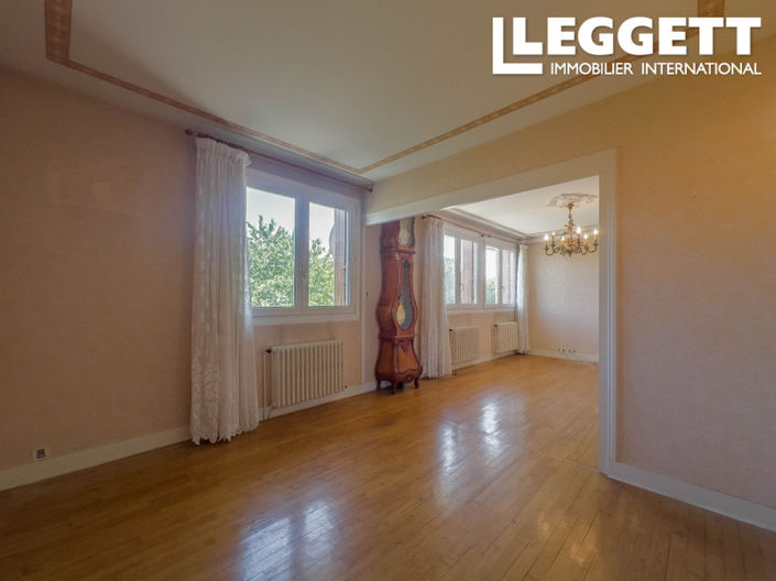 Image No.8-3 Bed House for sale