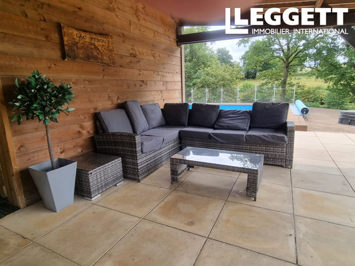 Image No.8-3 Bed Land for sale