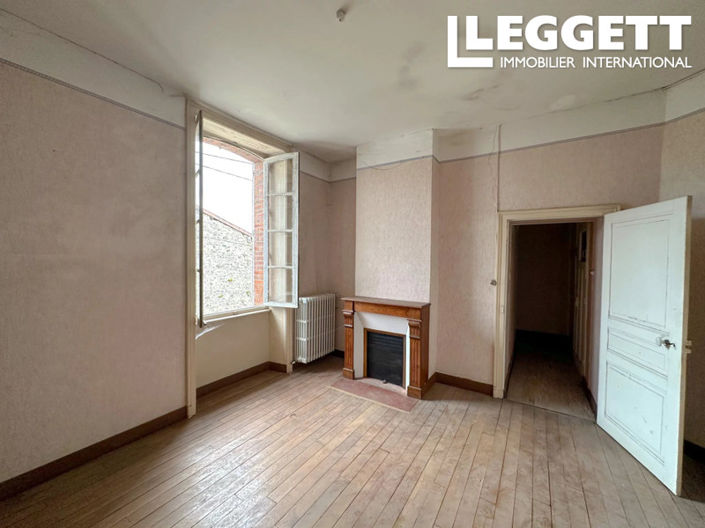 Image No.6-3 Bed House for sale
