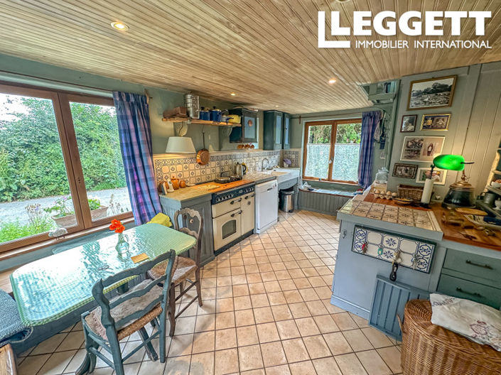 Image No.7-5 Bed House for sale