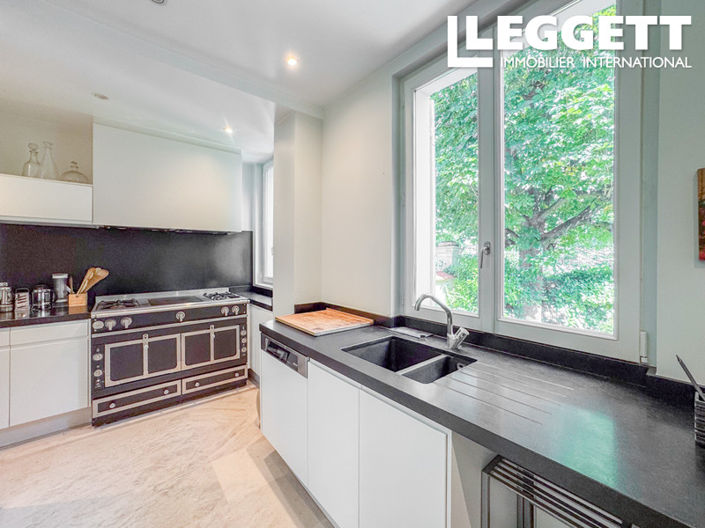 Image No.5-5 Bed House for sale