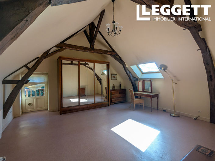 Image No.5-8 Bed House for sale