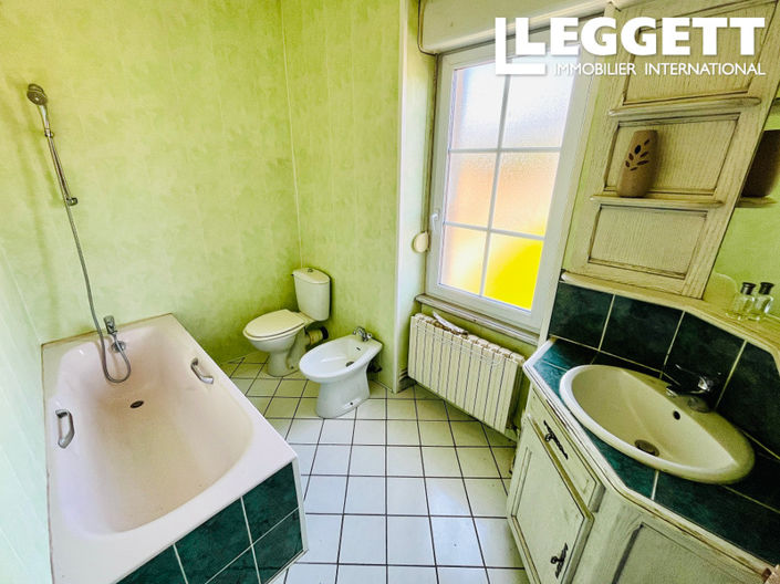 Image No.9-3 Bed House for sale