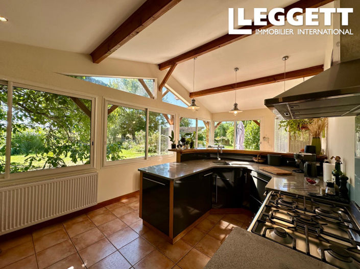 Image No.6-4 Bed House for sale