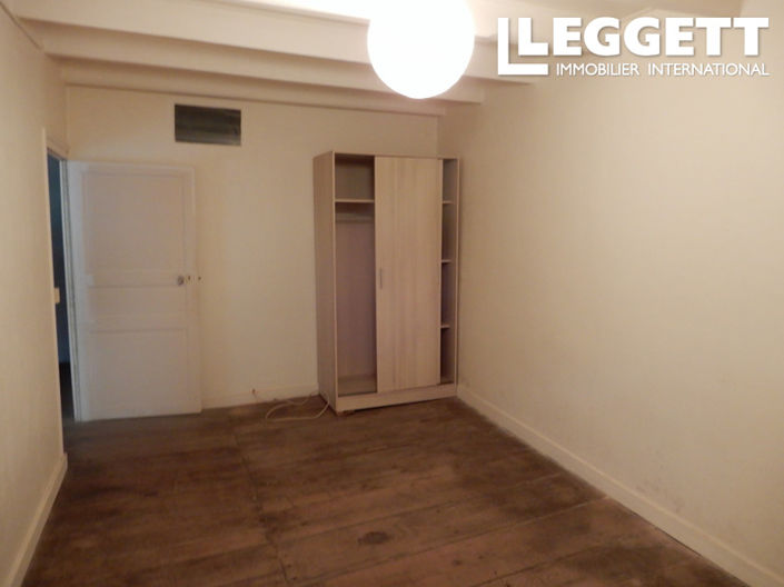 Image No.8-2 Bed House for sale