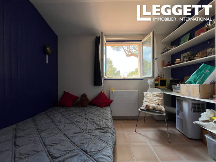 Image No.10-4 Bed House for sale