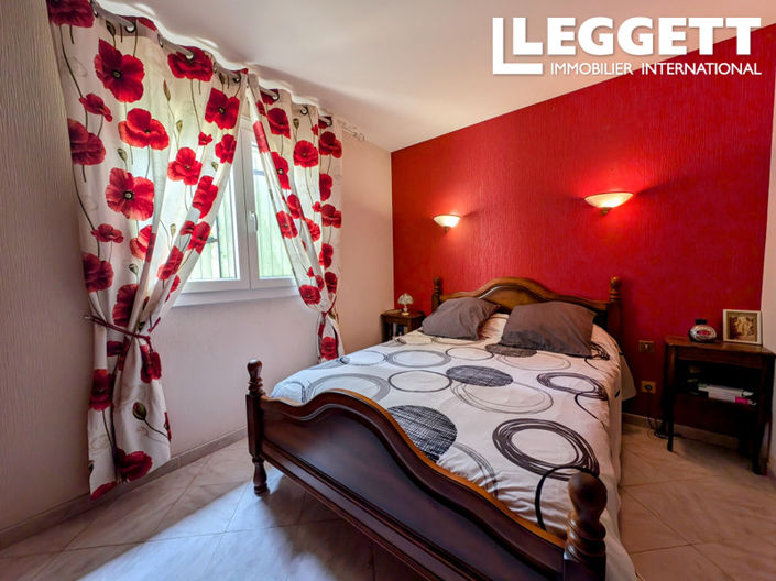 Image No.7-4 Bed House for sale