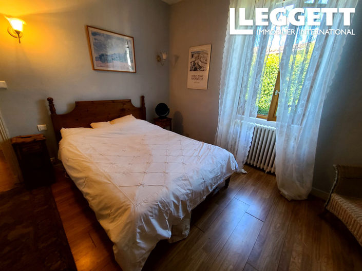 Image No.6-3 Bed House for sale