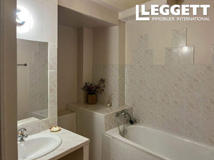 Image No.8-3 Bed House for sale