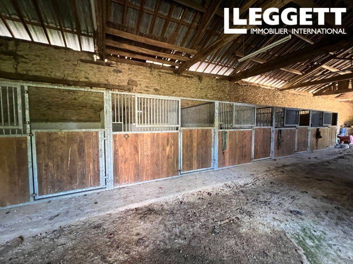 Image No.7-4 Bed Chateaux for sale