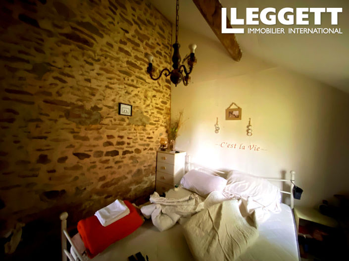 Image No.6-4 Bed House for sale