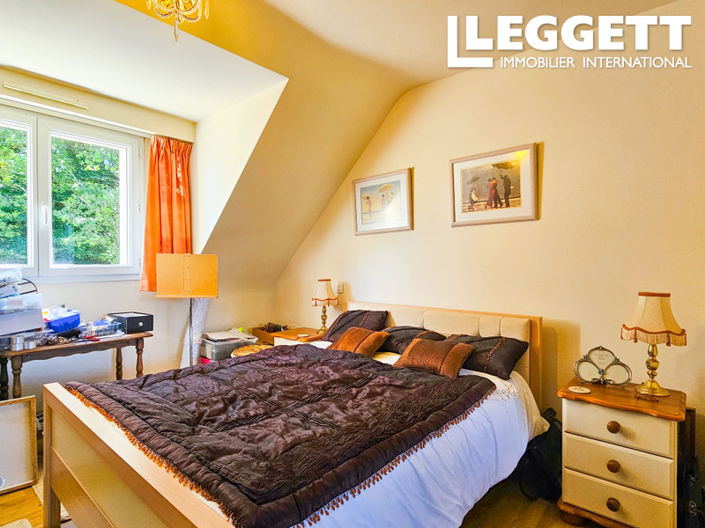 Image No.8-4 Bed House for sale