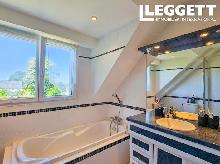 Image No.9-4 Bed House for sale