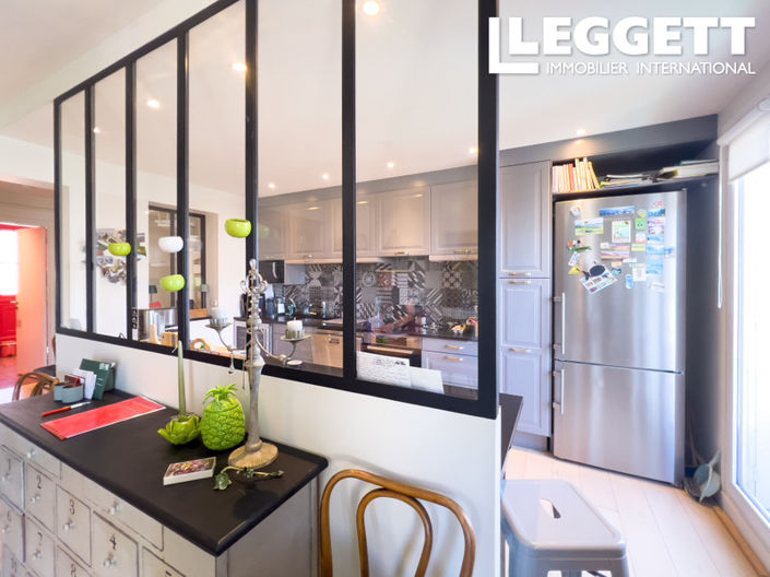 Image No.10-3 Bed Apartment for sale