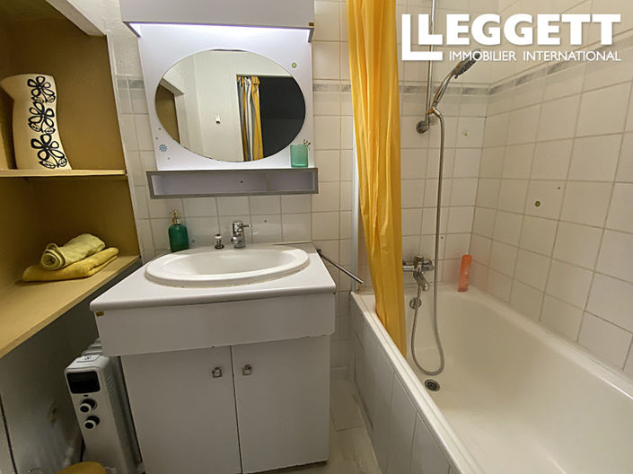 Image No.8-2 Bed Apartment for sale