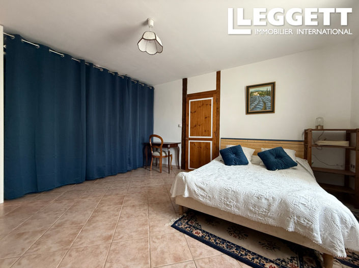 Image No.8-3 Bed House for sale