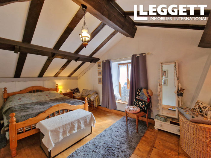 Image No.8-3 Bed House for sale