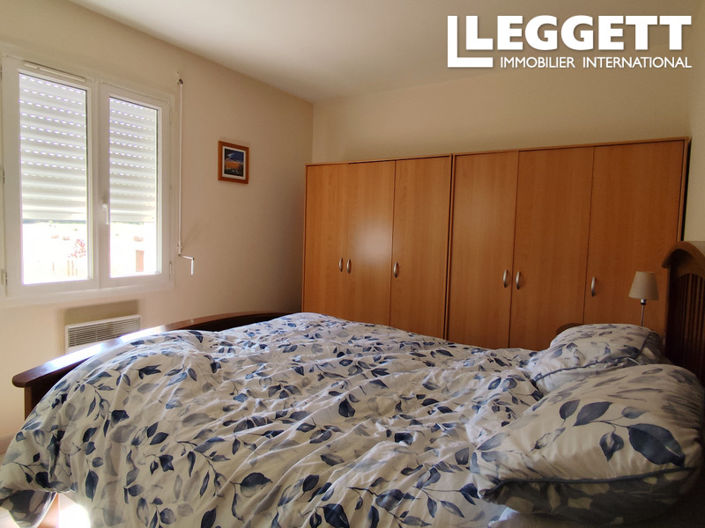 Image No.6-4 Bed House for sale