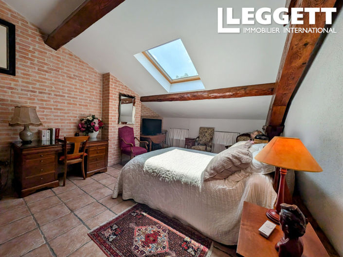 Image No.5-4 Bed House for sale