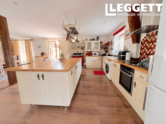 Image No.6-3 Bed House for sale