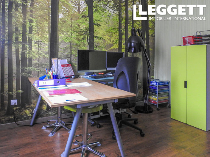 Image No.10-4 Bed House for sale