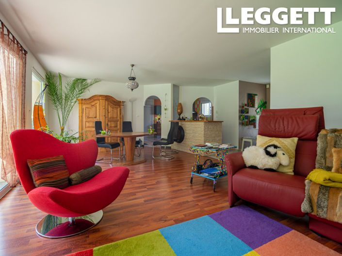 Image No.3-4 Bed House for sale