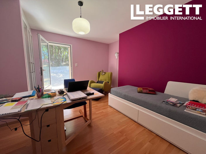 Image No.9-4 Bed House for sale