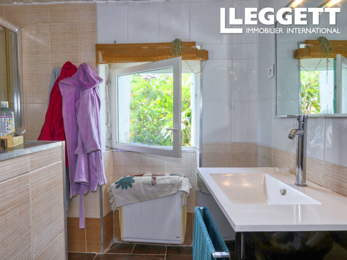 Image No.7-1 Bed House for sale